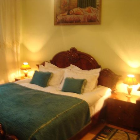 Apartment Narine Yerevan Bagian luar foto