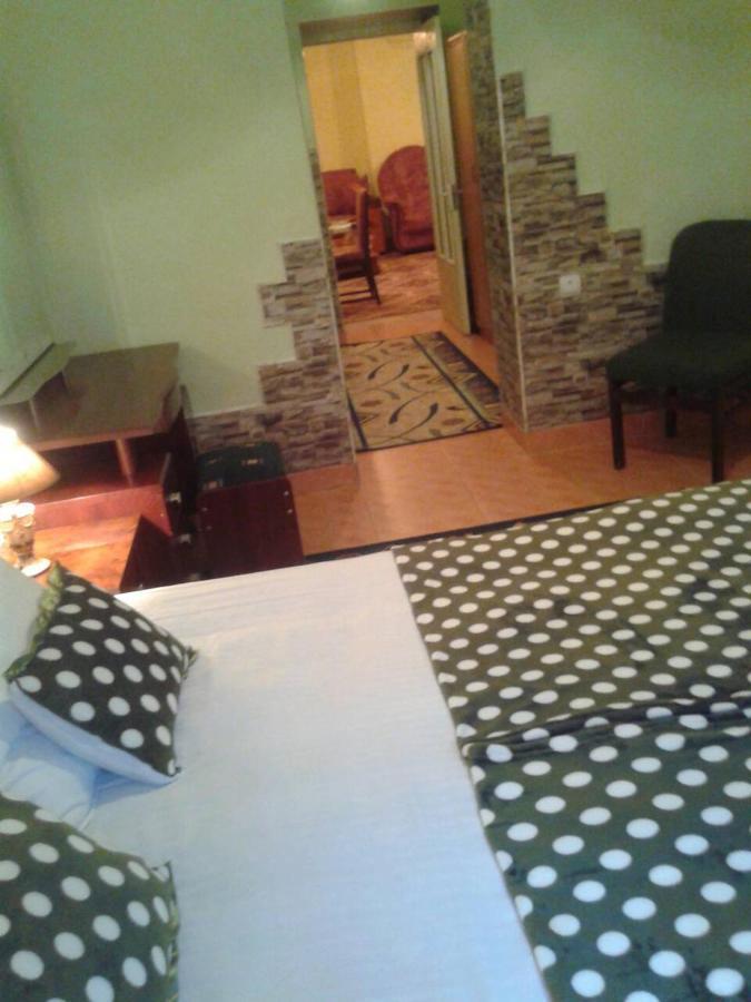 Apartment Narine Yerevan Bagian luar foto