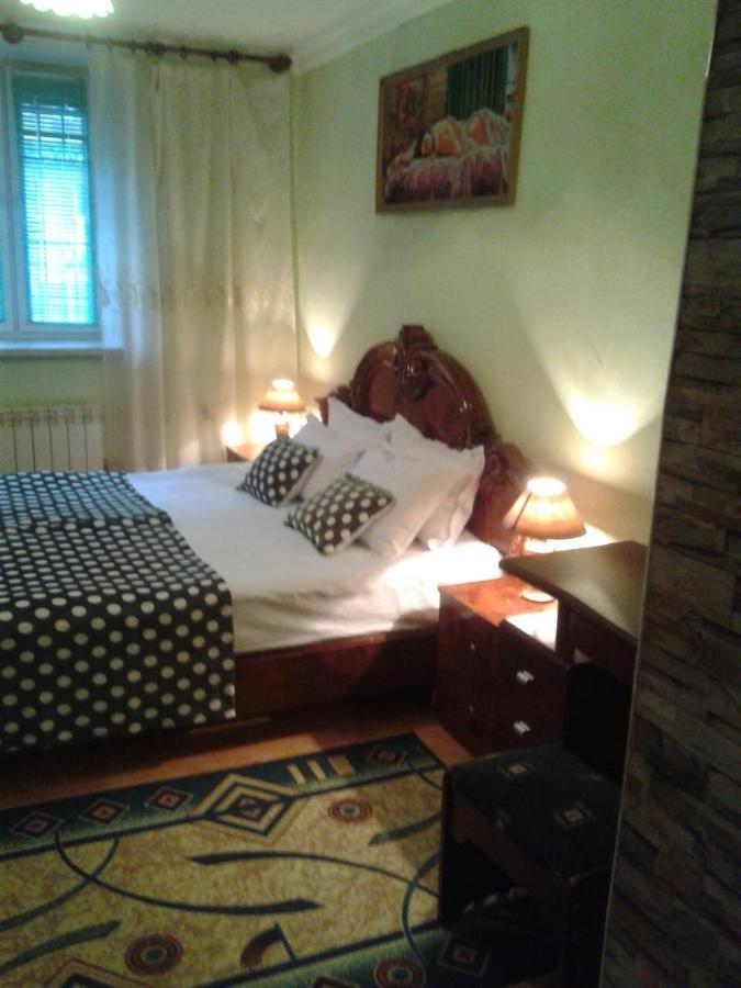 Apartment Narine Yerevan Bagian luar foto